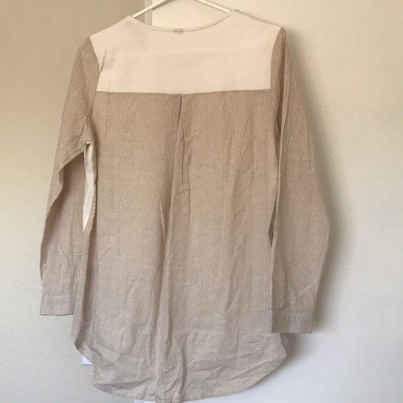 Ivory and beige blouse - Picture 3 of 3